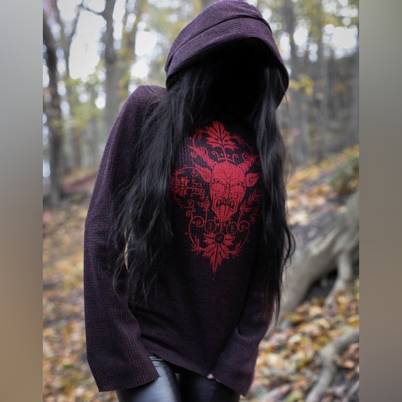 Toxic Vision in the Devils Garden cloak - Picture 5 of 5